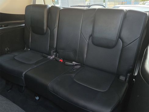 Used 2020 Nissan Armada SL w/ Premium Package image 12