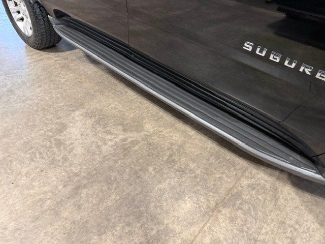 Used 2016 Chevrolet Suburban LT w/ Luxury Package AWD/4WD image 7