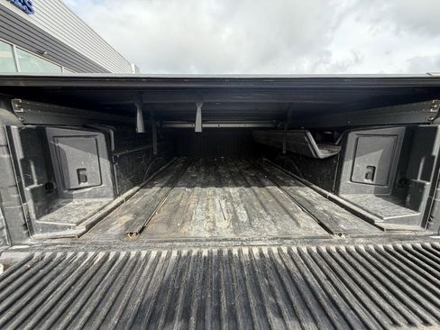 Used 2018 Nissan Titan PRO-4X w/ Pro-4x Convenience Package AWD/4WD image 8