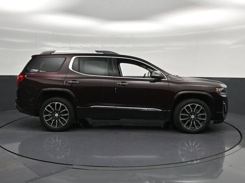 Used 2020 GMC Acadia Denali w/ Technology Package FWD image 4