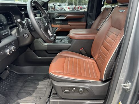 Used 2024 GMC Sierra 1500 Denali Ultimate image 10