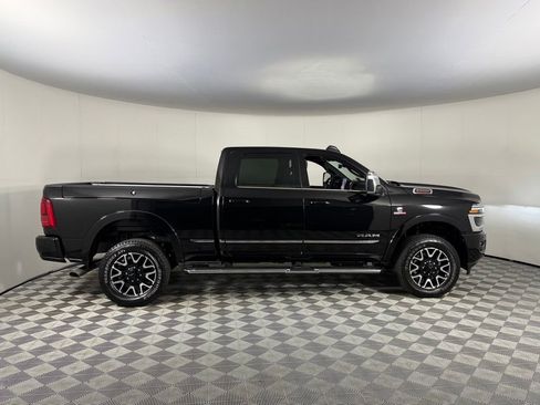 Used 2025 RAM 2500 Limited AWD/4WD image 8