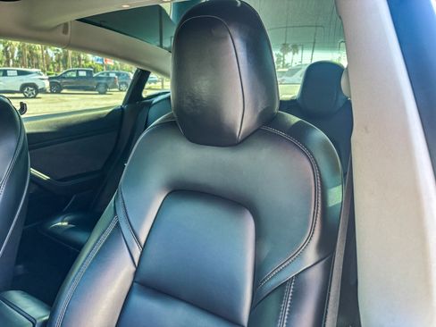 Used 2020 Tesla Model 3 Standard Range RWD image 23