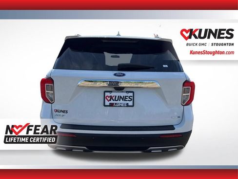 Used 2020 Ford Explorer XLT w/ Equipment Group 202A AWD/4WD image 8