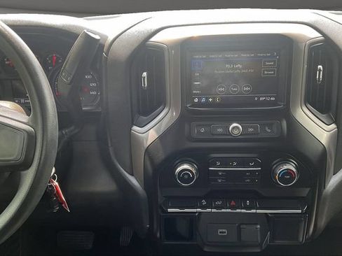 Used 2019 Chevrolet Silverado 1500 Custom Trail Boss w/ Custom Convenience Package AWD/4WD image 6