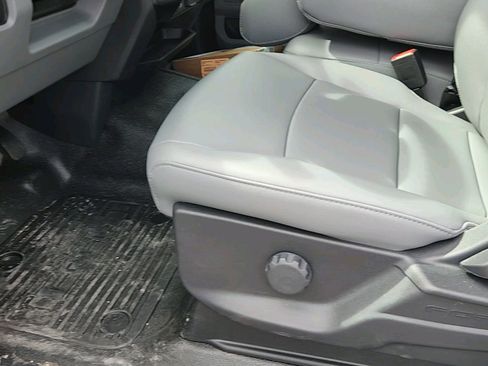 New 2024 Ford F550 4x4 Regular Cab Super Duty image 17