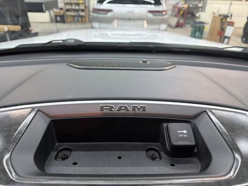 Used 2019 RAM 1500 Big Horn image 36