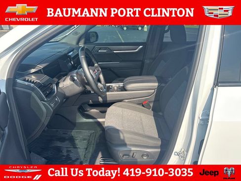 Used 2025 GMC Acadia Elevation w/ LPO, Floor Liner Package FWD image 9