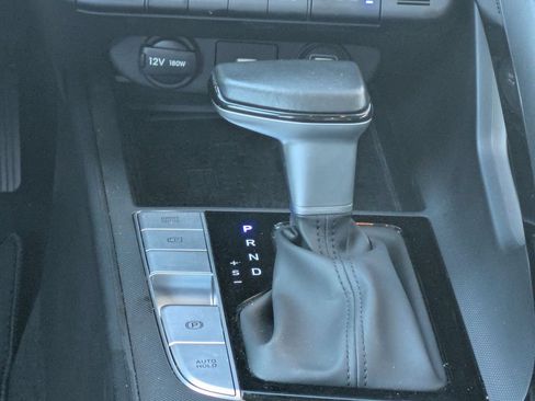 Certified 2023 Hyundai Elantra Limited FWD image 33