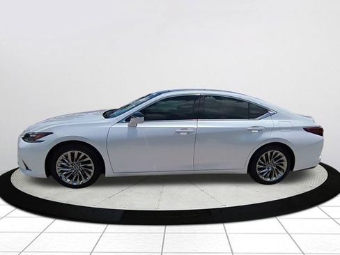 Certified 2025 Lexus ES 350 Ultra Luxury w/ Accessory Package (Z2) FWD image 6