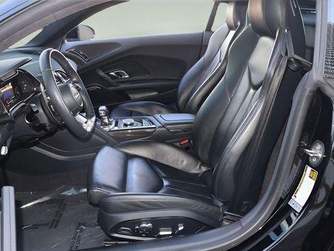 Used 2018 Audi R8 V10 image 12