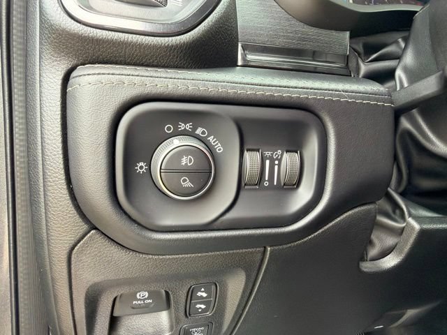 Used 2022 RAM 1500 Limited AWD/4WD image 25