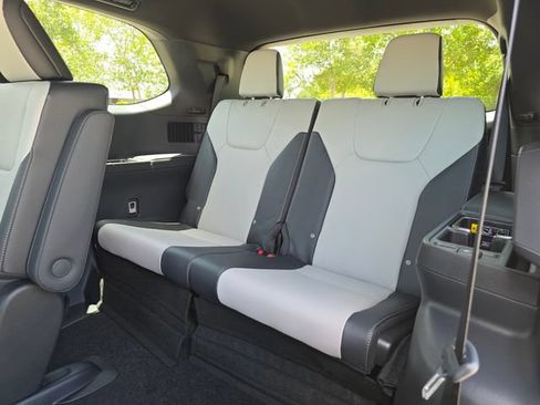 New 2026 Lexus TX 500h AWD image 17