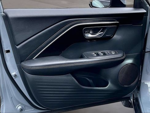Certified 2025 Acura ADX AWD image 23