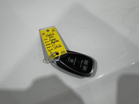 Used 2021 Chevrolet Malibu LT image 33