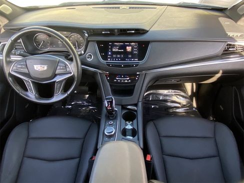 Certified 2021 Cadillac XT5 Premium Luxury image 16
