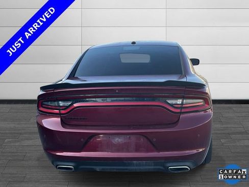 Used 2021 Dodge Charger SXT w/ Blacktop Package RWD image 5