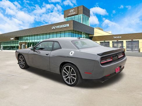 Used 2023 Dodge Challenger R/T w/ Plus Package image 8