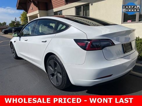 Used 2021 Tesla Model 3 Standard Range Plus image 5