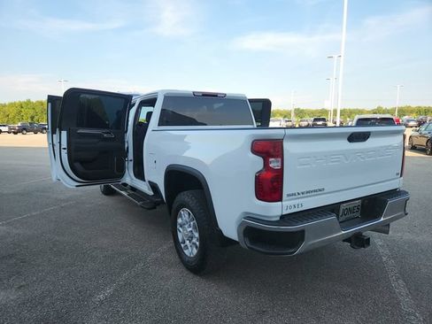 Used 2025 Chevrolet Silverado 2500 LT AWD/4WD image 16