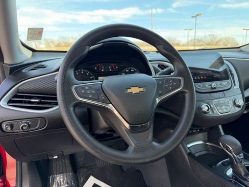 Used 2024 Chevrolet Malibu LT image 16