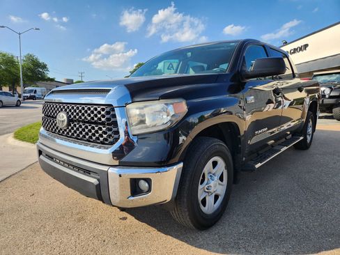 Used 2020 Toyota Tundra SR5 w/ SR5 Leather Package AWD/4WD image 1