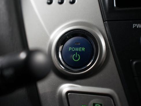 Used 2012 Toyota Prius V Three image 21