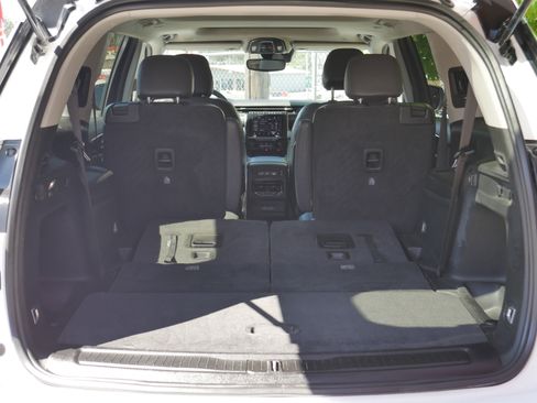 Used 2023 Jeep Grand Cherokee L Laredo AWD/4WD image 24