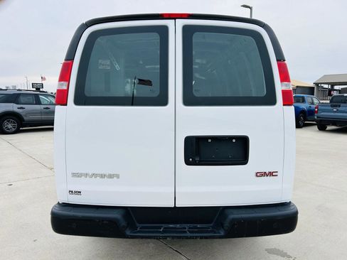 Used 2020 GMC Savana 2500 Extended w/ Driver Convenience Package image 24
