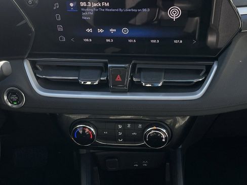 Used 2025 Chevrolet TrailBlazer LT image 17