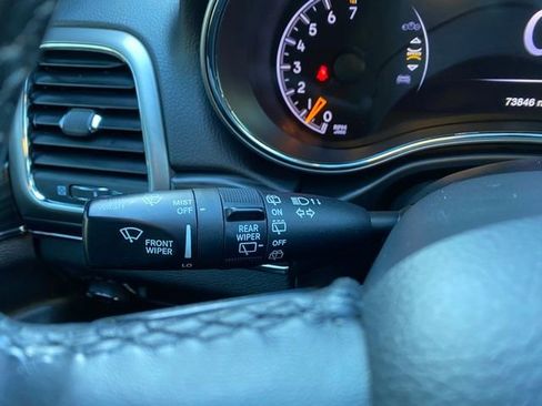 Used 2019 Jeep Grand Cherokee Limited w/ Luxury Group II image 41