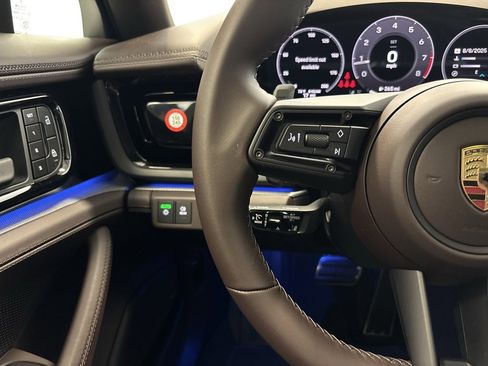 Used 2025 Porsche Panamera 4 image 22