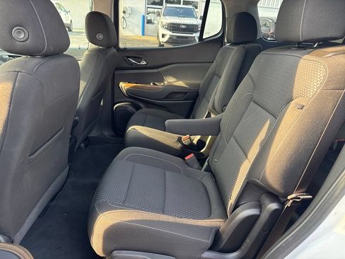 Used 2023 GMC Acadia SLE w/ Driver Convenience Package AWD/4WD image 7