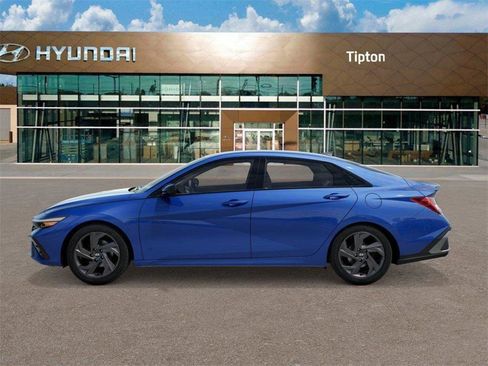New 2026 Hyundai Elantra Sport image 3