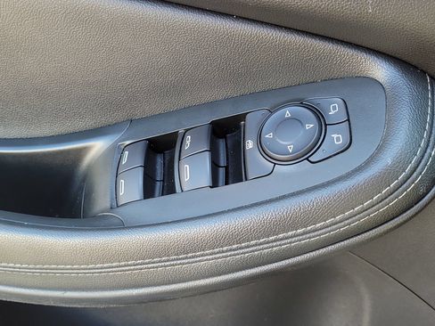 Used 2020 Buick Encore GX Select FWD image 16