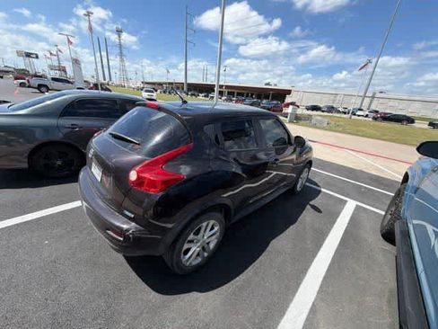 Used 2014 Nissan Juke S FWD image 3