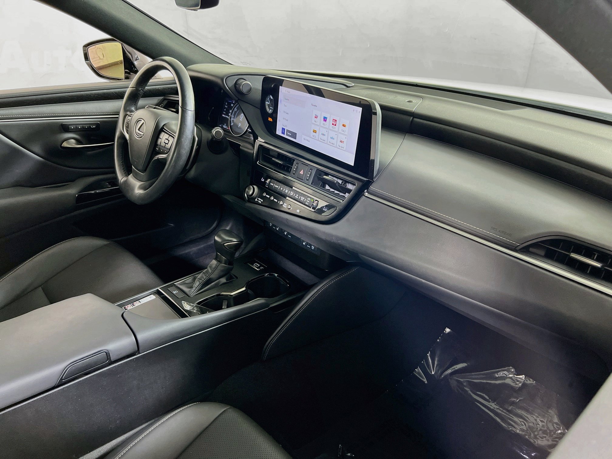 Used 2024 Lexus ES 350 w/ Premium Package FWD image 28