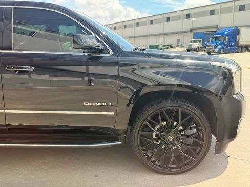 Used 2018 GMC Yukon XL Denali w/ Open Road Package AWD/4WD image 7