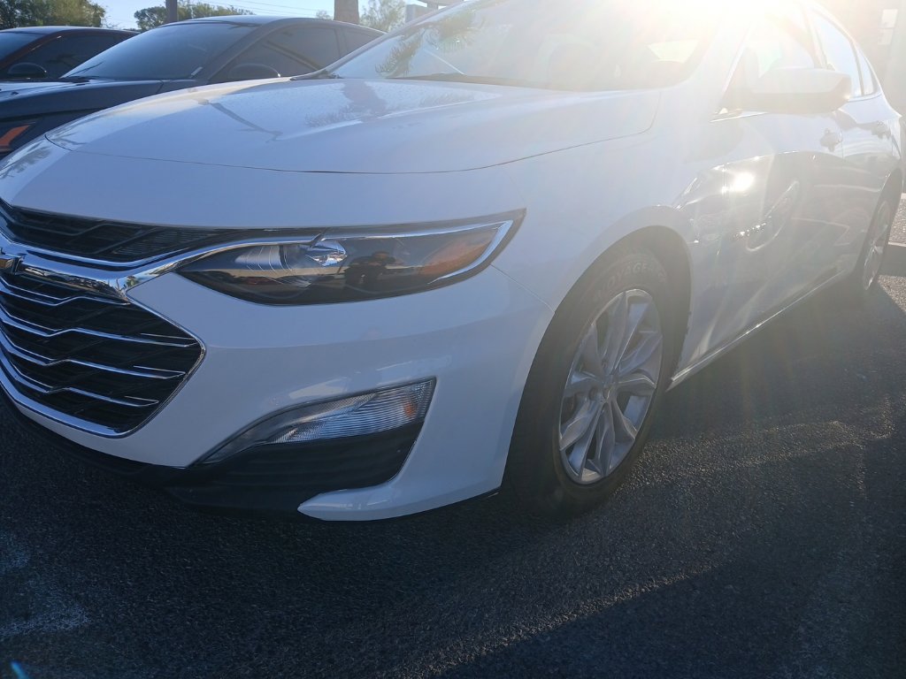 Used 2024 Chevrolet Malibu LT FWD image 1