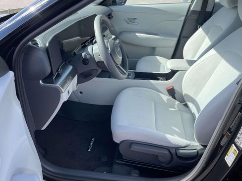 New 2026 Hyundai Kona SE image 16