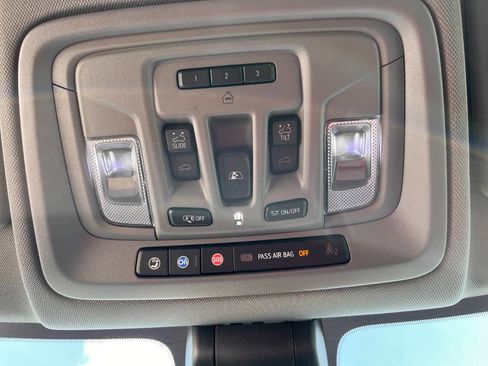Used 2019 Chevrolet Silverado 1500 LTZ w/ LTZ Premium Package AWD/4WD image 25
