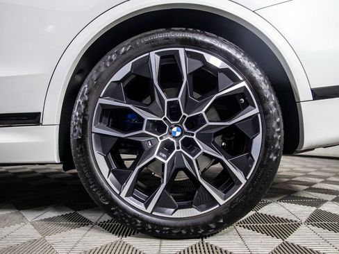 Used 2023 BMW X7 xDrive40i w/ M Sport Package image 48