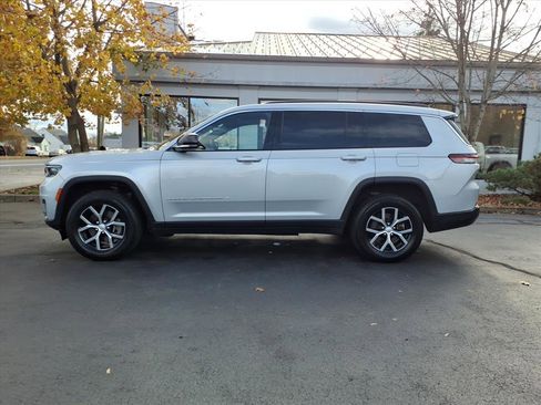 Certified 2024 Jeep Grand Cherokee L Limited w/ Luxury Tech Group II image 6