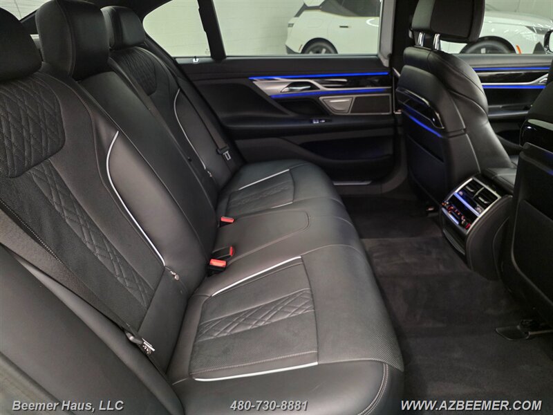 Used 2020 BMW 750i xDrive w/ Executive Package AWD/4WD image 33