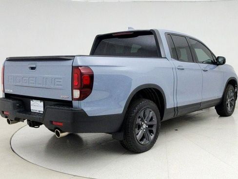 Used 2025 Honda Ridgeline Sport image 5