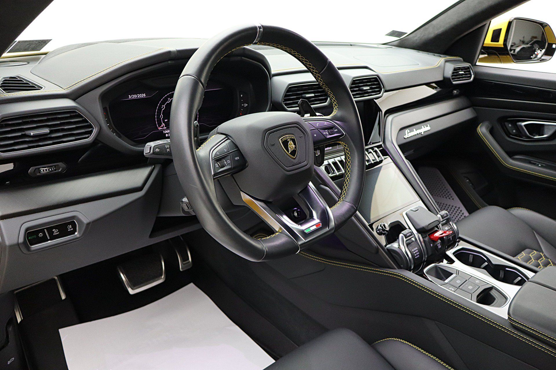 Used 2022 Lamborghini Urus AWD/4WD image 27