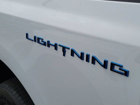 Used 2025 Ford F150 Lightning Flash AWD/4WD image 5