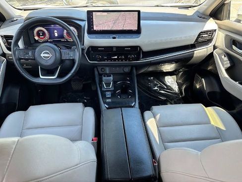Certified 2024 Nissan Rogue SL FWD image 22