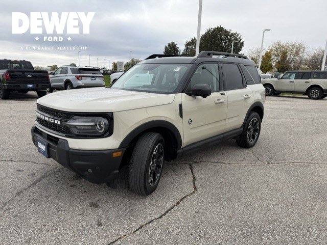 Used 2025 Ford Bronco Sport Outer Banks w/ Outer Banks Tech Package+ AWD/4WD image 3
