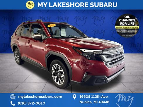 Certified 2025 Subaru Forester Premium AWD/4WD image 1